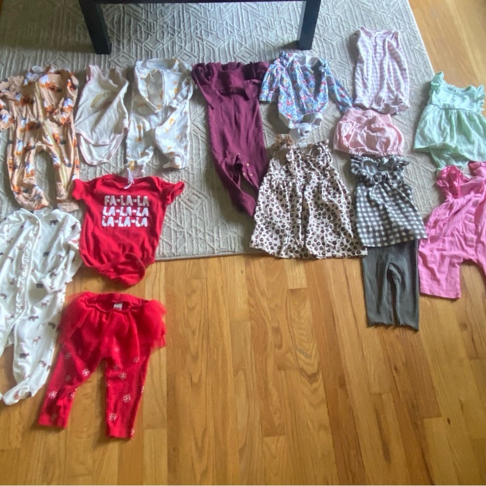 Lot of 15 pieces girls clothing size 6-12 months  gap H&M etc